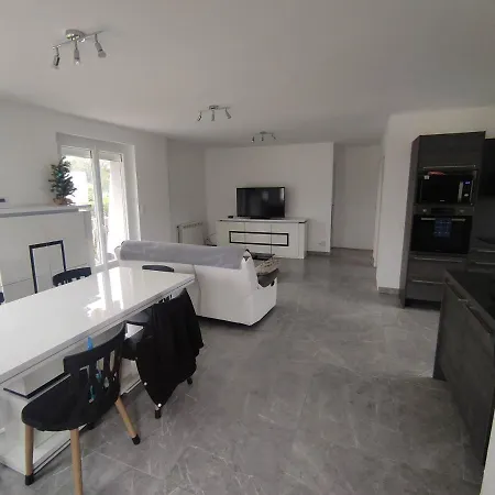 Petite Maison De 70m2 Tres Calme 公寓