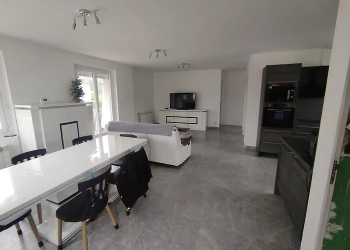 Petite Maison De 70m2 Tres Calme Апартаменты