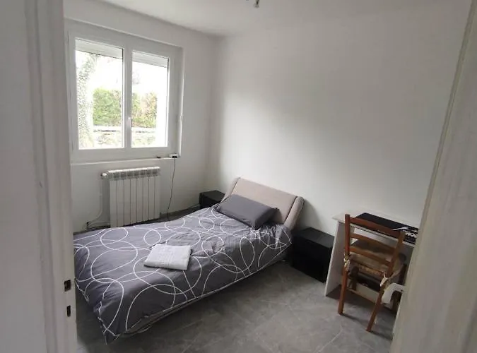 Petite Maison De 70m2 Tres Calme Апартаменты *